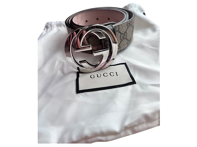 Cinto Gucci Supreme GG de couro bege