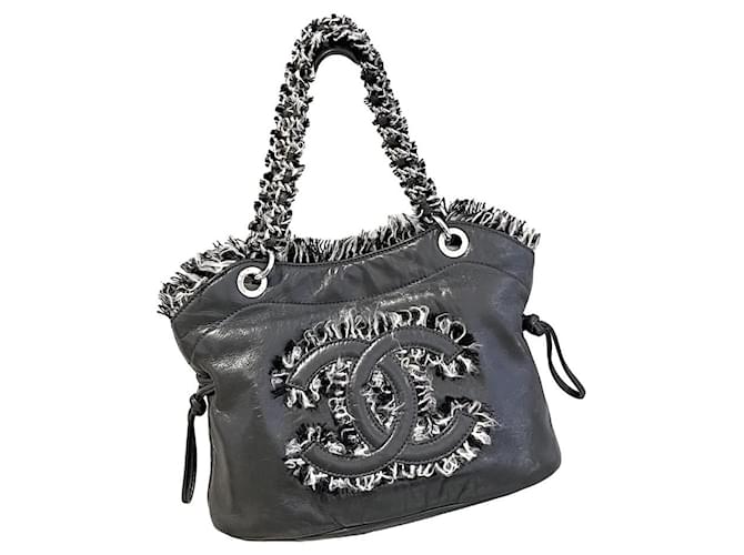 Chanel CC logo Tote Bag Grey Dark grey Leather ref.1011057 - Joli Closet