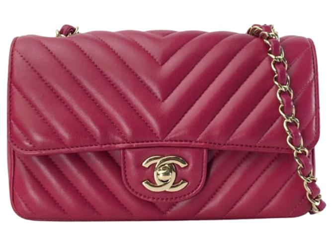 Chanel Red Mini Chevron Quilted Lambskin Single Flap Bag Leather  ref.1012786 - Joli Closet