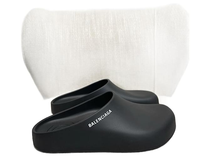 BALENCIAGA  Mules & clogs T.EU 39 rubber Black  ref.1013570