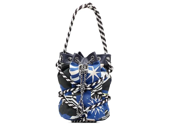 Chanel Blue Cotton Drawstring Bag Multiple colors Cloth Cloth ref.1014185 -  Joli Closet