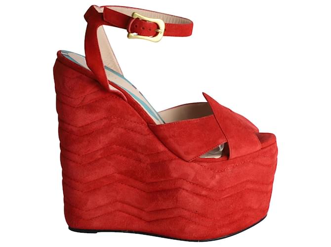 Sandalia con cuña y plataforma Gucci Sally en ante rojo Roja Suecia  ref.1014682