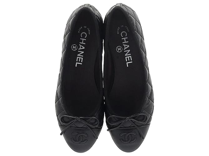 Ballerines matelassées Chanel CC Cap Toe Bow en cuir noir  ref.1014719