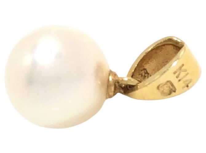 Collar de perlas Mikimoto