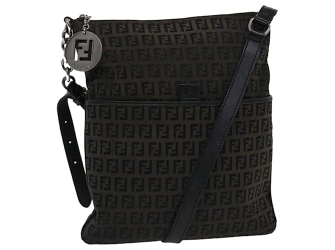 Bolsa de ombro com corrente FENDI Zucchino em lona preta Auth 49106 Preto  ref.1015465