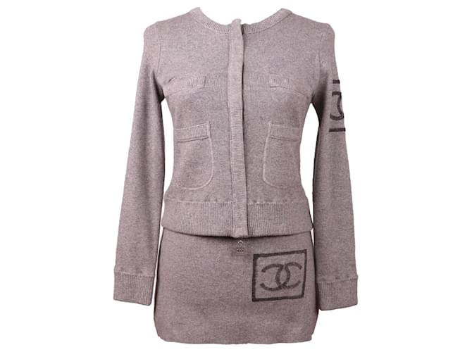 Chanel - Sports jacket and skirt (T38)