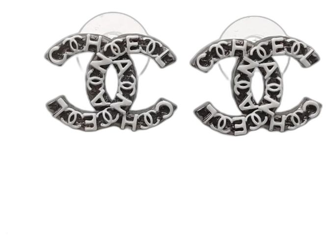 Orecchini Chanel in metallo nero