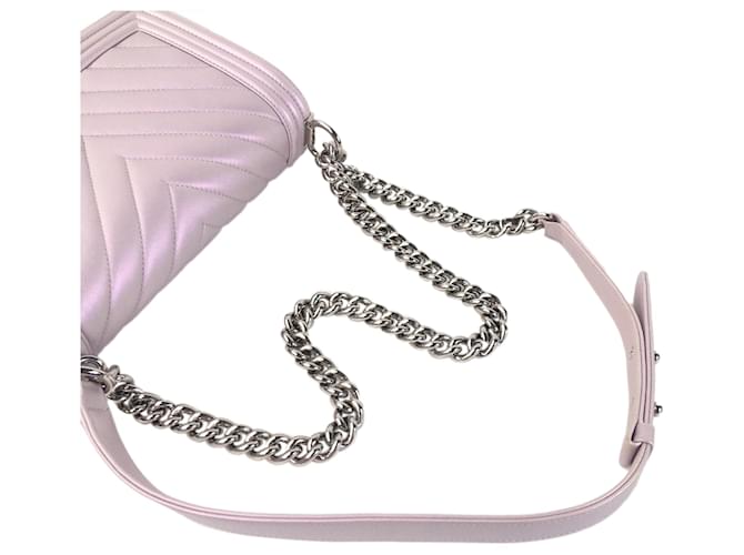 Chanel Purple Medium Metallic Chevron Quilted Lambskin Boy Flap Bag Lavender  Leather ref.1016686 - Joli Closet