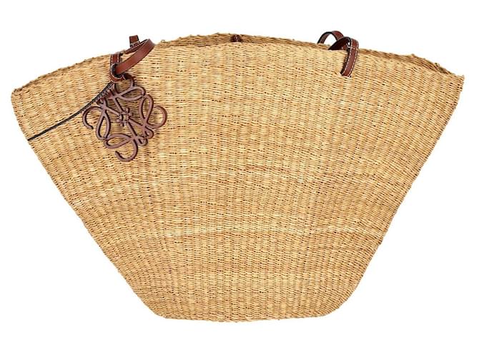 Loewe Shell Medium Basket Tote Bag em 'Natural' Beige Elephant Grass e 'Pecan' Couro de bezerro marrom Bege Fibra de celulose  ref.1017525