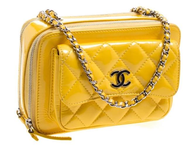 Bolsa Chanel Mini Pocket Box em couro envernizado acolchoado amarelo com detalhes prateados  ref.1021113