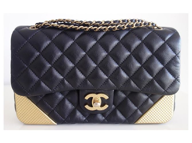 Timeless Chanel Classic medium bag Black