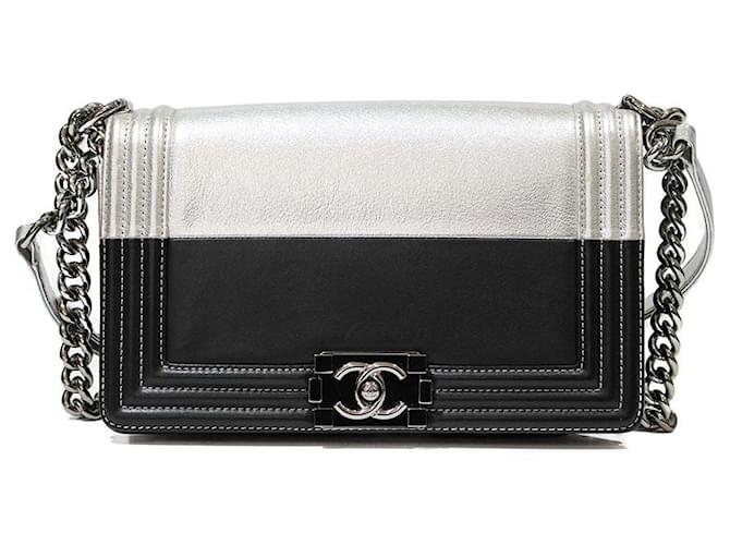 Chanel Handbags Black Silvery Leather  ref.1021204