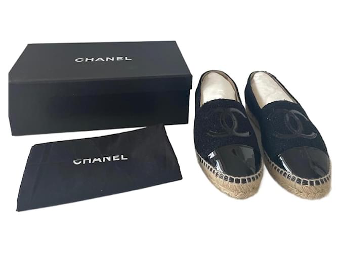 Chanel Flats Black Leather  ref.1022282