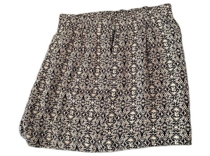 Saia curta Stella Forest bege estampada viscose rayon