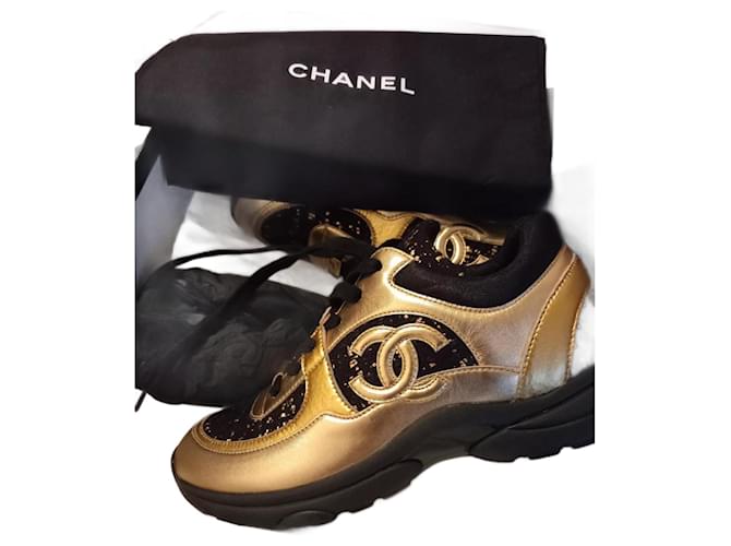 Chanel Tweed doré et noir Cuir autruche  ref.1022891