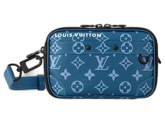 Louis Vuitton LV Alpha Nano Messenger Blau