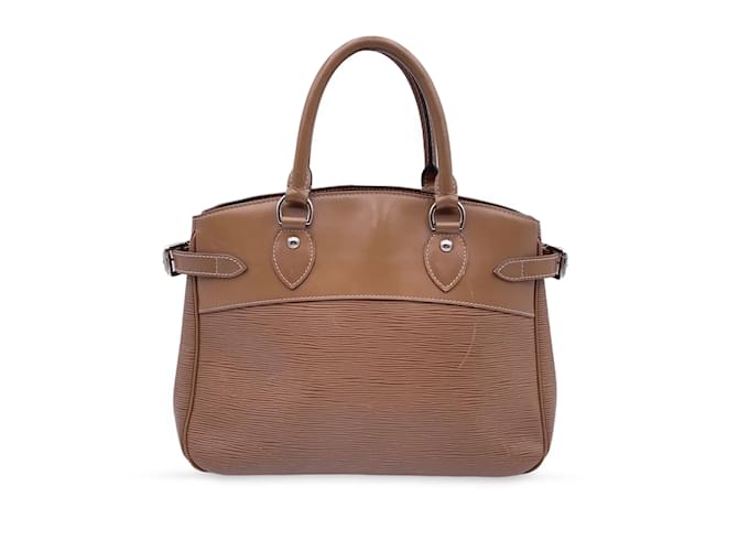 Louis Vuitton Cartable Passy PM Bag en cuir épi marron clair  ref.1024103