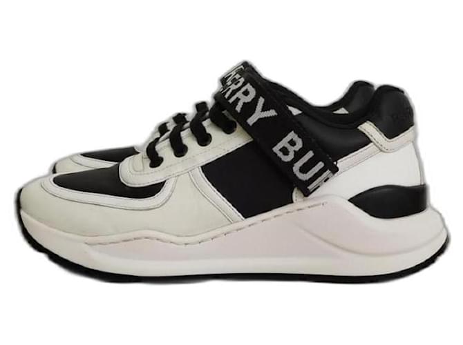 Burberry logo detail discount leather and nylon sneakers