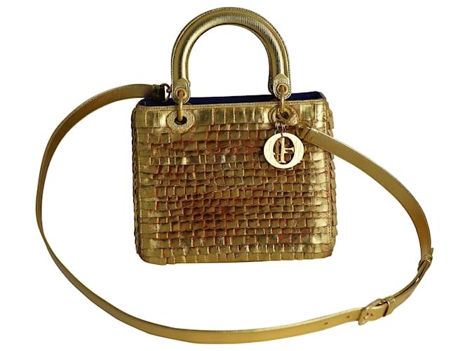 Dior Lady Dior Mittlere Tasche 2019 Limitierte Auflage von Olga de Amaral aus goldenem Leder  ref.1025605