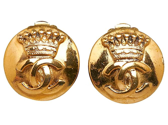 Chanel Gold CC Clip-On Earrings Golden Metal Gold-plated  ref.1026284