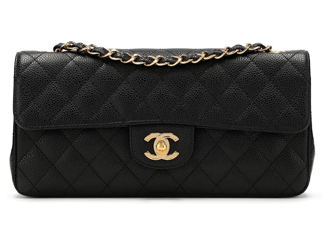 Petit sac à rabat intemporel classique en cuir caviar matelassé noir Chanel avec détails dorés Plaqué or  ref.1026328
