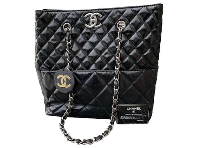 Chanel Handtaschen Schwarz Lackleder  ref.1026334