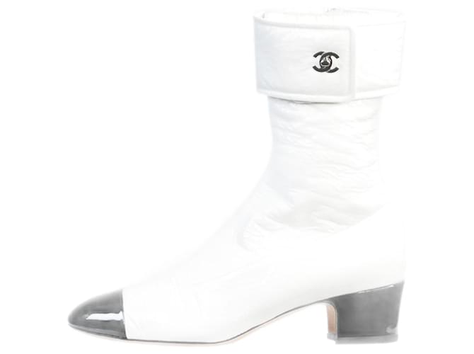 Chanel White patent leather crinkled ankle boots - size EU 38.5