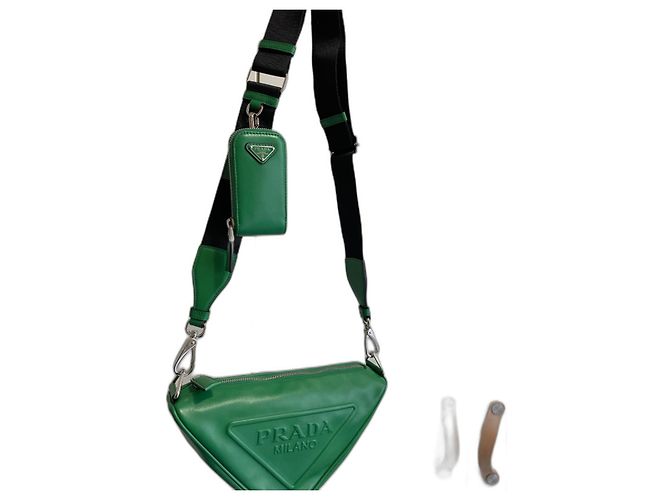 Sac à main Prada Triangle en cuir vert