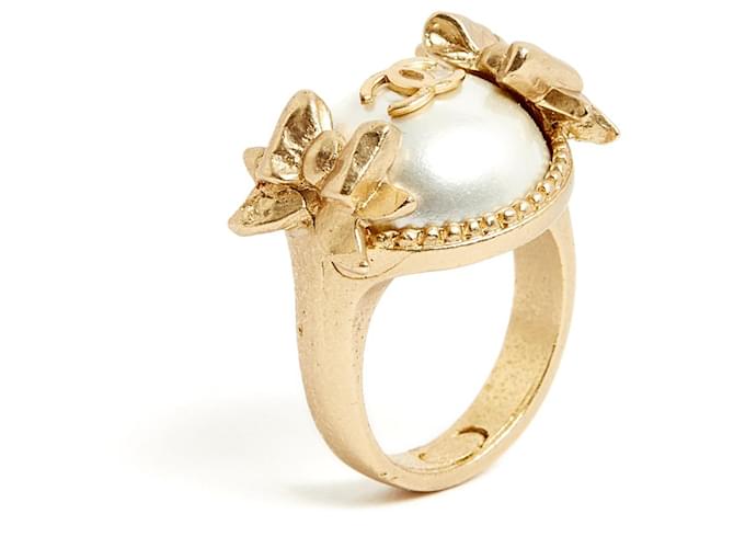 Chanel Rings Golden Metal  ref.1029842