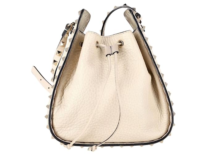Valentino Garavani Rockstud Bucket Bag in Cream Leather Beige  ref.1031244
