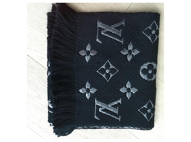 Louis Vuitton Logomania schwarz glänzender Schal Wolle  ref.1031452