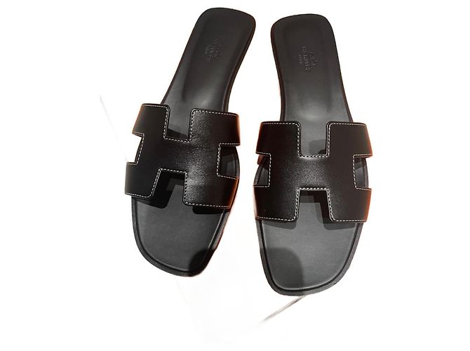 Hermès Oran leather sandals black