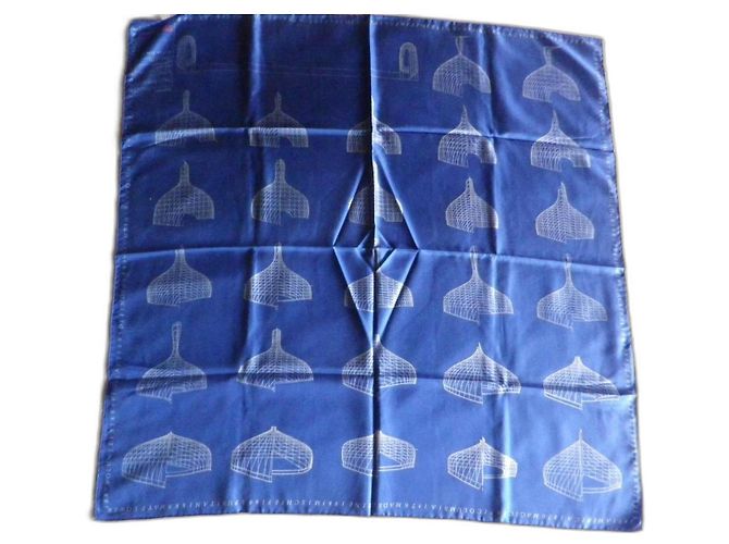 Louis Vuitton Sciarpa di Seta Winners Blu 