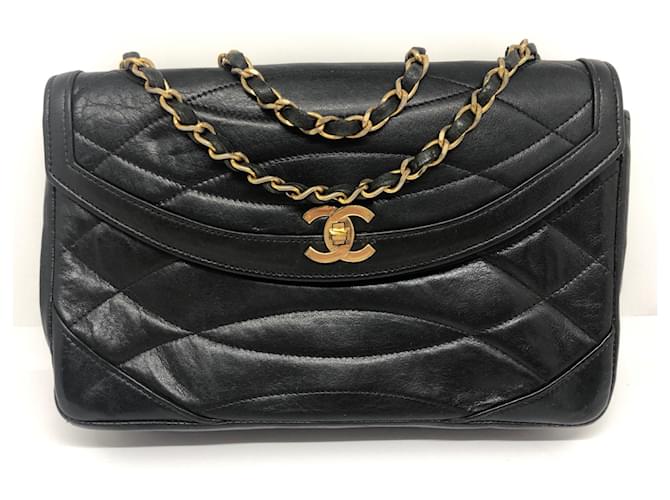 Chanel Handtaschen Schwarz Leder  ref.1032743