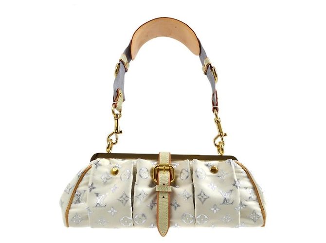 Clutch Louis Vuitton em tecido damasco branco