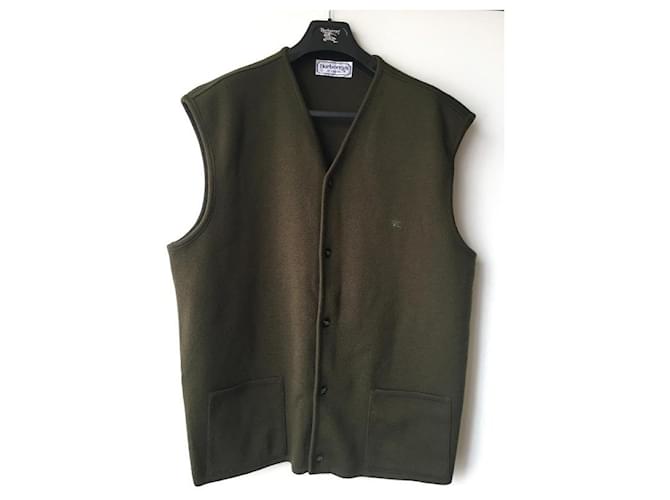 Autre Marque Burberry's of London vintage vest size 8/' x l. Olive green Wool  ref.1036385