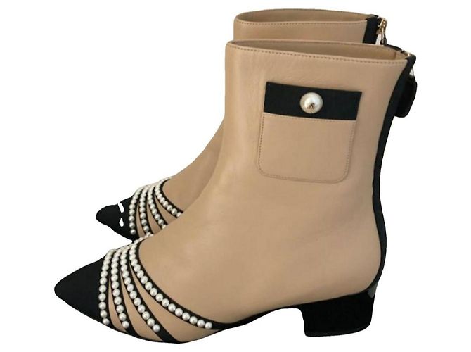 Cambon Nuovi stivaletti Chanel