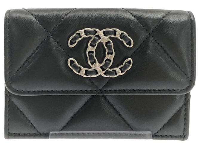 CHANEL 19 Quilted Leather Long Flap Wallet Black