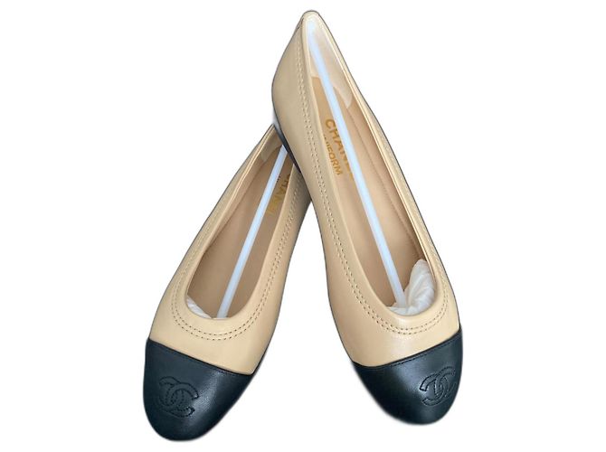 Chanel Ballet flats Black Beige