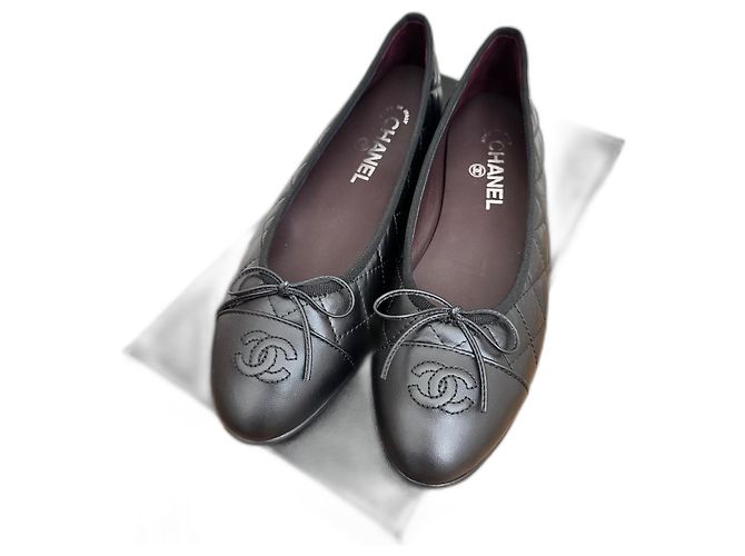 Chanel Classic ballet flat Black