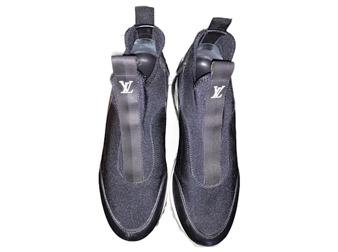 Louis Vuitton Run Away-Sneaker in limitierter Auflage 2019 Schwarz Leder  ref.1039238