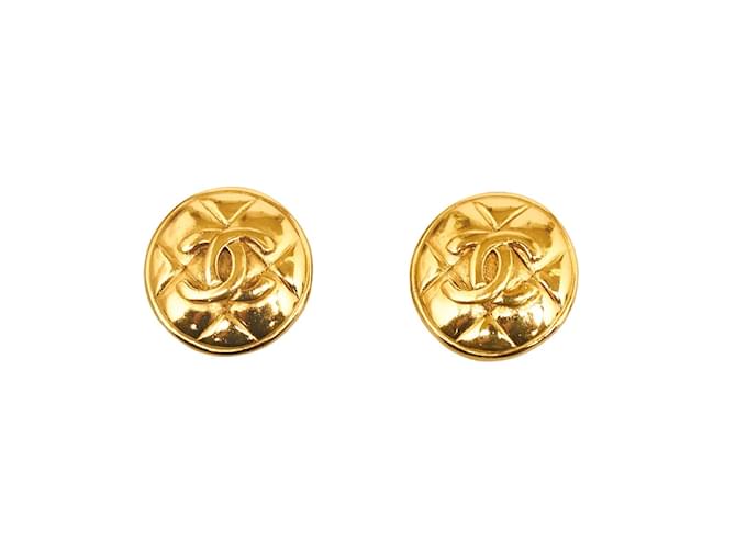 Chanel CC Clip On Earrings Golden Metal ref.1039777 - Joli Closet