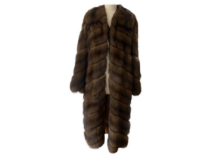 Milady Coats, Outerwear Light brown