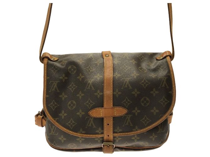 Louis Vuitton Saumur Marrom