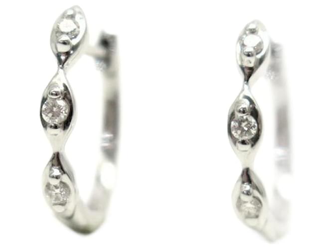 NEUF BOUCLES D'OREILLES DJULA CREOLES EN OR BLANC 18K ET DIAMANTS EARRINGS Argenté  ref.1041941