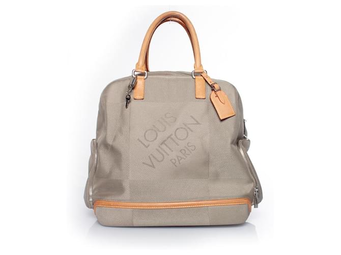 Louis Vuitton, Géant aventurier earth canvas bag Grey Leather  ref.1019234