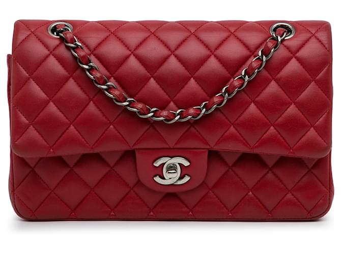 Chanel Red Medium Classic Lambskin lined Flap Leather ref.1044428