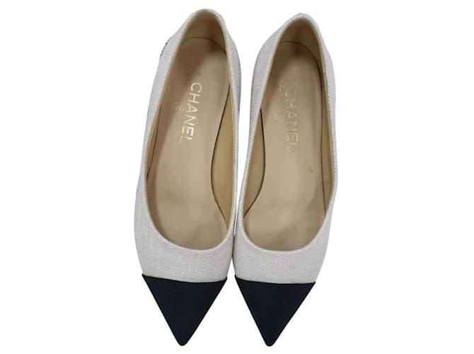 Chanel Zapatos planos de tela beige con punta puntiaguda Lienzo  ref.1046093