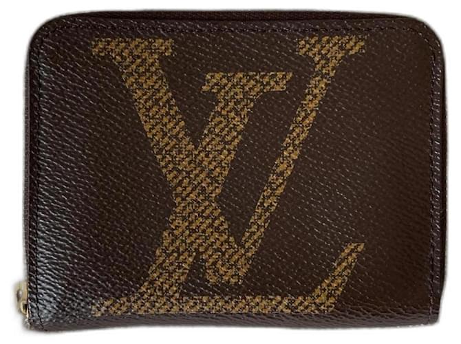 Louis Vuitton Porte-Monnaie Zippy Brown Cloth  ref.1046641