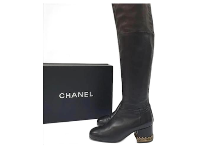 Botas por encima de la rodilla hasta el muslo de cuero negro de Chanel  ref.1049415